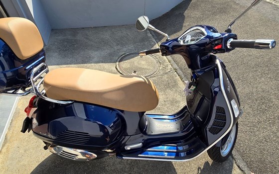 Motorrad Occasion Vespa GTS 300 hpe - Bild 8