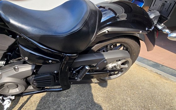 Motorrad Occasion Yamaha XVS 1300 A - Bild 6