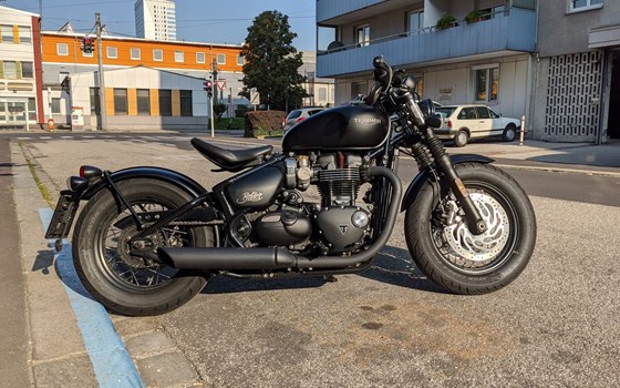 Gebrauchtmotorrad Triumph Bonneville Bobber Black - Bild 1 Gebrauchtmotorrad Triumph Bonneville Bobber Black - Bild 1