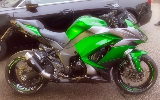 Gebrauchtmotorrad Kawasaki Z1000SX - Bild 1 Gebrauchtmotorrad Kawasaki Z1000SX - Bild 1