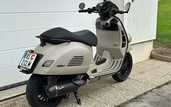 Gebrauchtmotorrad Vespa GTV 300 - Bild 2 Gebrauchtmotorrad Vespa GTV 300 - Bild 2