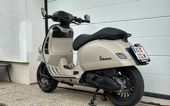 Gebrauchtmotorrad Vespa GTV 300 - Bild 3 Gebrauchtmotorrad Vespa GTV 300 - Bild 3
