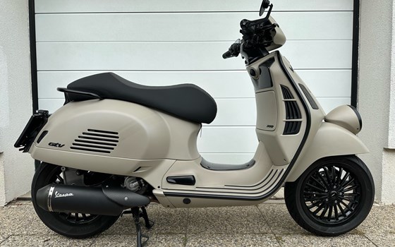 Gebrauchtmotorrad Vespa GTV 300 - Bild 1 Gebrauchtmotorrad Vespa GTV 300 - Bild 1