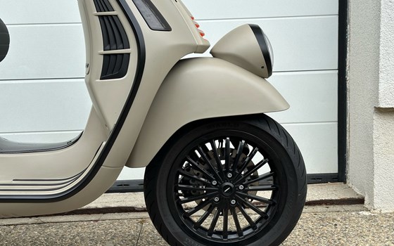 Gebrauchtmotorrad Vespa GTV 300 - Bild 14 Gebrauchtmotorrad Vespa GTV 300 - Bild 14