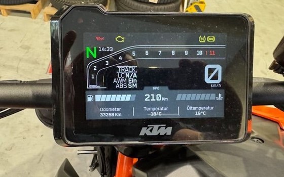 Gebrauchtmotorrad KTM 1290 Super Duke R - Bild 3 Gebrauchtmotorrad KTM 1290 Super Duke R - Bild 3