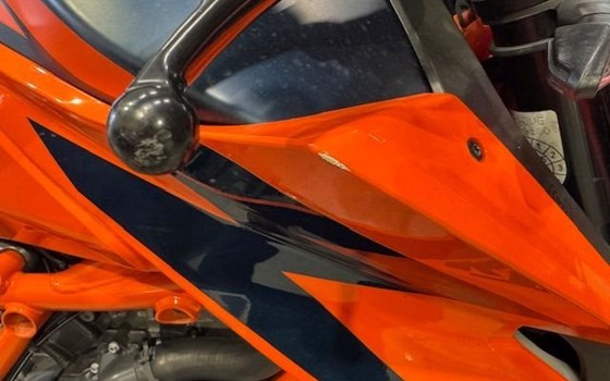 Gebrauchtmotorrad KTM 1290 Super Duke R - Bild 5 Gebrauchtmotorrad KTM 1290 Super Duke R - Bild 5