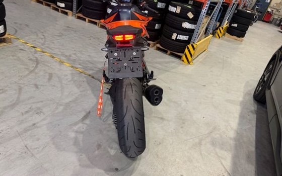 Gebrauchtmotorrad KTM 1290 Super Duke R - Bild 8 Gebrauchtmotorrad KTM 1290 Super Duke R - Bild 8