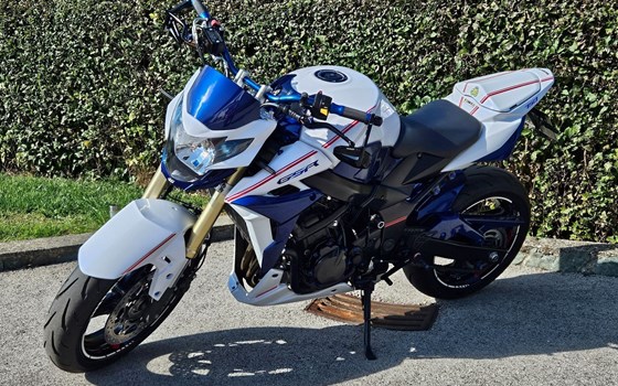 Gebrauchtmotorrad Suzuki GSR 750 - Bild 12