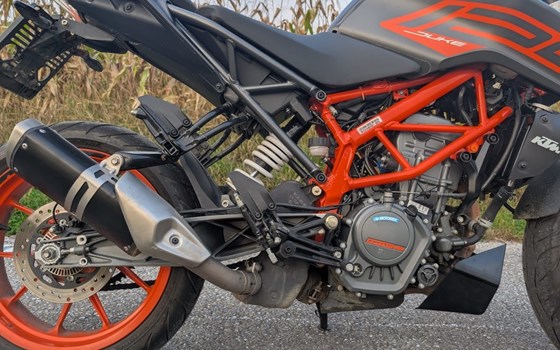 Gebrauchtmotorrad KTM 125 Duke - Bild 4 Gebrauchtmotorrad KTM 125 Duke - Bild 4