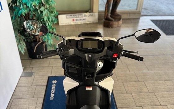 Neufahrzeug Suzuki Avenis 125 - Bild 4