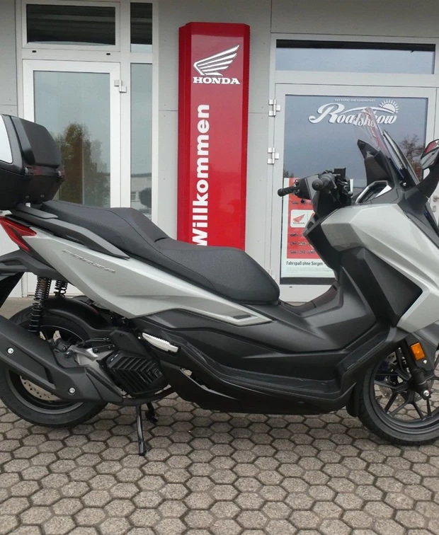 Honda Forza 125