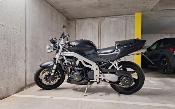 Gebrauchtmotorrad Triumph Speed Triple 955i - Bild 1 Gebrauchtmotorrad Triumph Speed Triple 955i - Bild 1