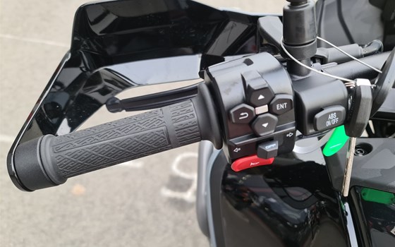 Gebrauchtmotorrad CFMOTO 450MT - Bild 9 Gebrauchtmotorrad CFMOTO 450MT - Bild 9