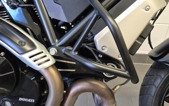 Gebrauchtmotorrad Ducati Scrambler 1100 Dark PRO - Bild 8