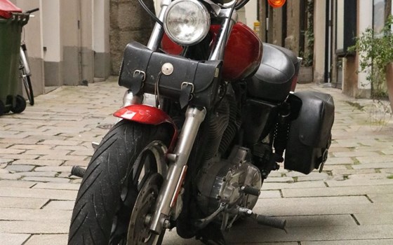 Gebrauchtmotorrad Harley-Davidson Sportster XL 883 C Custom - Bild 10