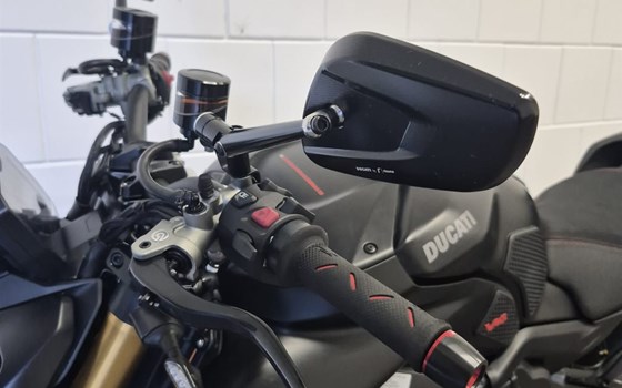 Gebrauchtmotorrad Ducati Streetfighter V4 S - Bild 12
