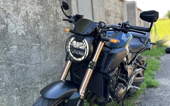 Gebrauchtmotorrad Honda CB650R - Bild 7 Gebrauchtmotorrad Honda CB650R - Bild 7