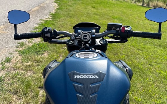 Gebrauchtmotorrad Honda CB650R - Bild 8 Gebrauchtmotorrad Honda CB650R - Bild 8