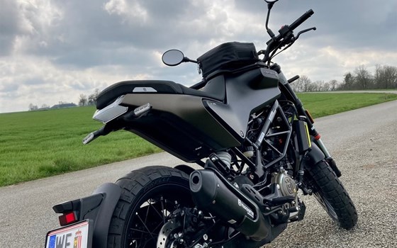 Gebrauchtmotorrad Husqvarna Svartpilen 125 - Bild 3