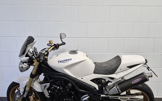Gebrauchtmotorrad Triumph Speed Triple 1050 - Bild 14