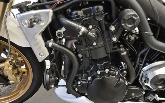 Gebrauchtmotorrad Triumph Speed Triple 1050 - Bild 17