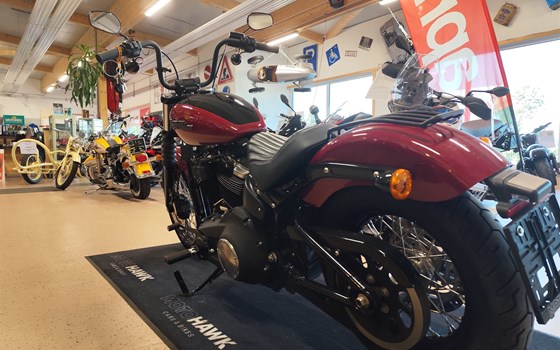 Gebrauchtmotorrad Harley-Davidson Softail Street Bob FXBB - Bild 5