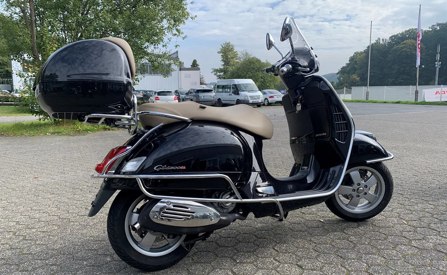 Offer Vespa GTS 300 i.e. Bild 2: Offer Vespa GTS 300 i.e.