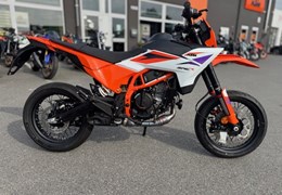 Neumotorrad KTM 390 SMC R