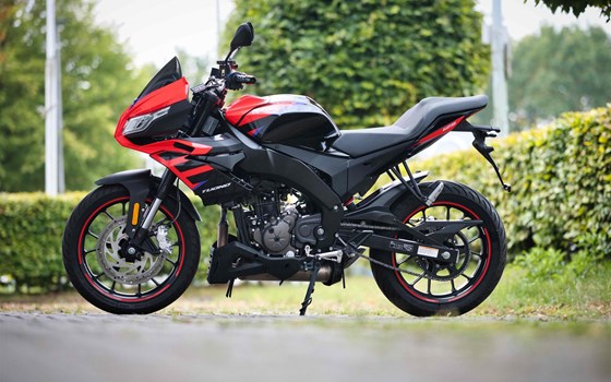 Gebrauchtmotorrad Aprilia Tuono 125 - Bild 1
