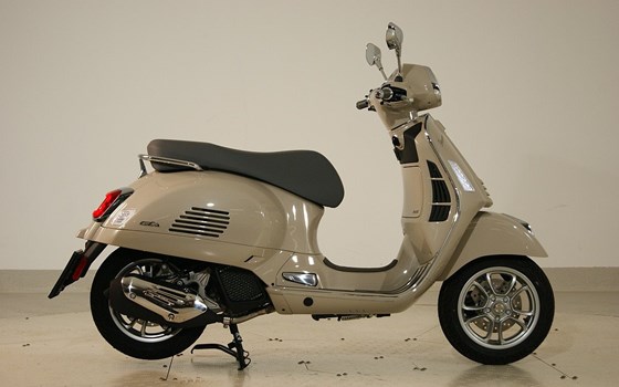 Neufahrzeug Vespa GTS 125 - Bild 3 Neufahrzeug Vespa GTS 125 - Bild 3