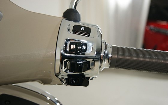 Neufahrzeug Vespa GTS 125 - Bild 8