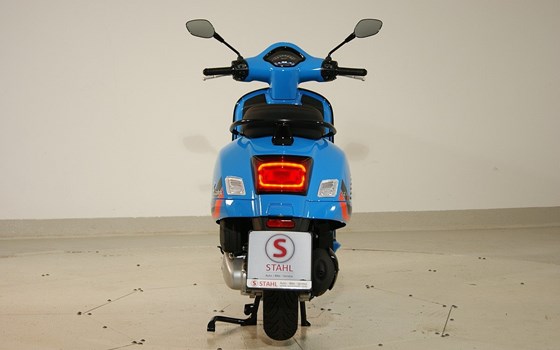 Neufahrzeug Vespa GTS 125 Super Sport - Bild 11 Neufahrzeug Vespa GTS 125 Super Sport - Bild 11