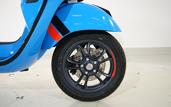 Neufahrzeug Vespa GTS 125 Super Sport - Bild 4