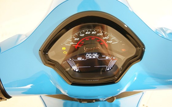 Neufahrzeug Vespa GTS 125 Super Sport - Bild 8