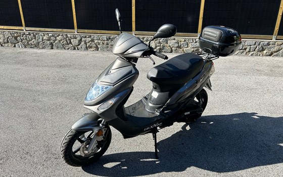 Gebrauchtmotorrad Luxxon Uno - Bild 8 Gebrauchtmotorrad Luxxon Uno - Bild 8