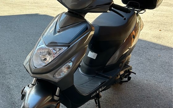 Gebrauchtmotorrad Luxxon Uno - Bild 10 Gebrauchtmotorrad Luxxon Uno - Bild 10