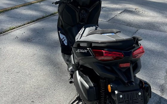 Gebrauchtmotorrad Yamaha XMAX 300 Tech MAX - Bild 9 Gebrauchtmotorrad Yamaha XMAX 300 Tech MAX - Bild 9