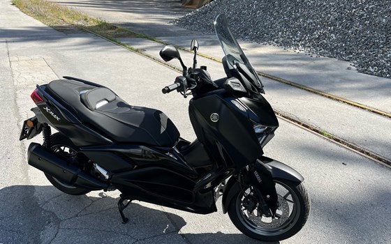 Gebrauchtmotorrad Yamaha XMAX 300 Tech MAX - Bild 5 Gebrauchtmotorrad Yamaha XMAX 300 Tech MAX - Bild 5