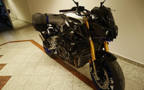 Gebrauchtmotorrad Yamaha MT-10 - Bild 2 Gebrauchtmotorrad Yamaha MT-10 - Bild 2