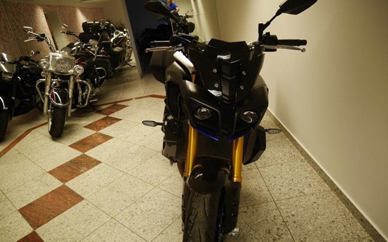 Gebrauchtmotorrad Yamaha MT-10 - Bild 4 Gebrauchtmotorrad Yamaha MT-10 - Bild 4