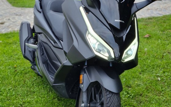 Gebrauchtmotorrad Honda Forza 350 - Bild 2 Gebrauchtmotorrad Honda Forza 350 - Bild 2