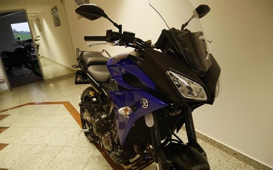 Gebrauchtmotorrad Yamaha Tracer 900 - Bild 2 Gebrauchtmotorrad Yamaha Tracer 900 - Bild 2