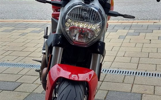 Gebrauchtmotorrad Ducati Monster 797 - Bild 2