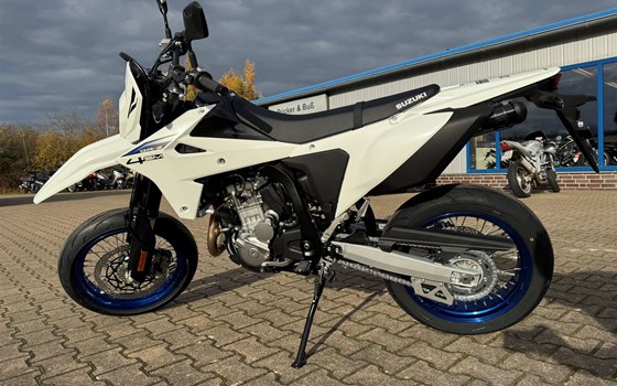 Neufahrzeug Suzuki DR-Z4SM - Bild 16