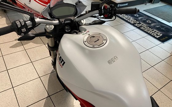 Gebrauchtmotorrad Ducati Monster 797 - Bild 11
