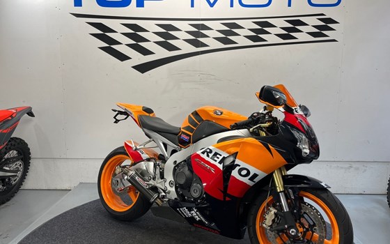Gebrauchtmotorrad Honda CBR1000RR Fireblade - Bild 1