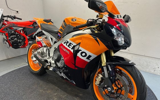 Gebrauchtmotorrad Honda CBR1000RR Fireblade - Bild 14
