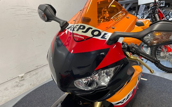 Gebrauchtmotorrad Honda CBR1000RR Fireblade - Bild 3