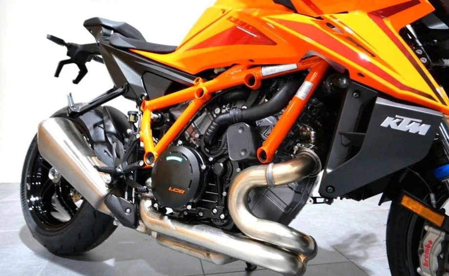 Angebot KTM 1390 Super Duke R EVO Bild 7: Angebot KTM 1390 Super Duke R EVO