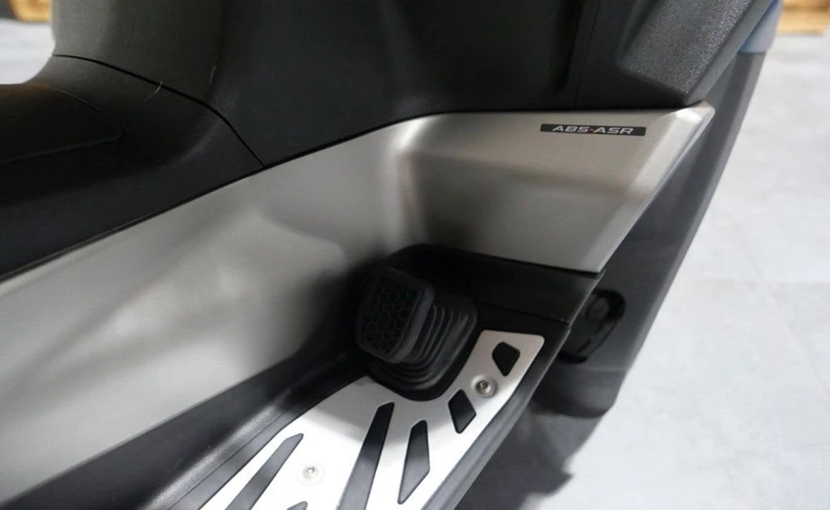 Angebot Piaggio MP3 530 HPE Exclusive Bild 7: Angebot Piaggio MP3 530 HPE Exclusive